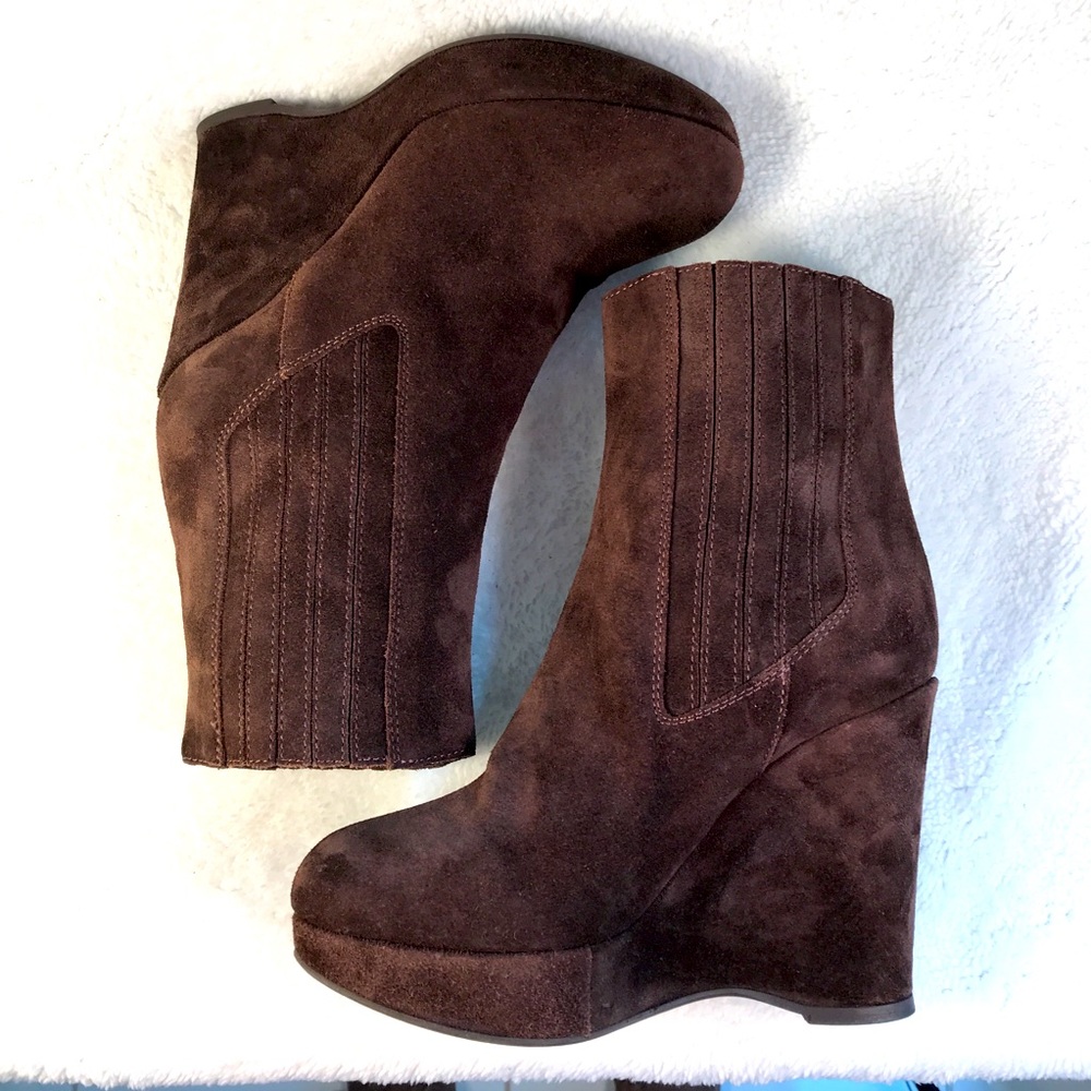 Juicy Couture brown suede wedge platform elastic ankle booties EUC Sz7.5
